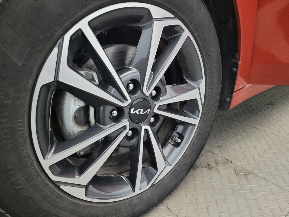 2024 Kia Forte in New Castle, DE 19720 - 18110358 31