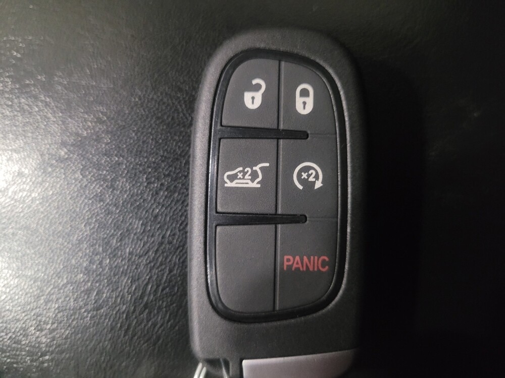 2020 Jeep Cherokee in Newport News, VA 23601 - 18110361 32