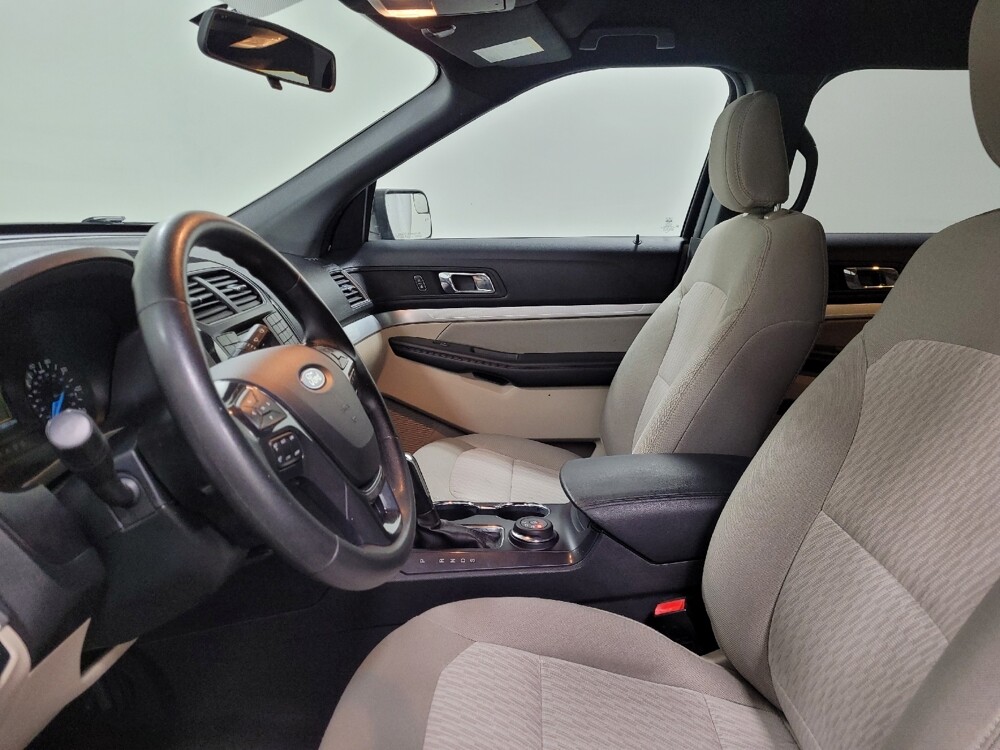 2018 Ford Explorer in Plymouth Meeting, PA 19462 - 18110365 17
