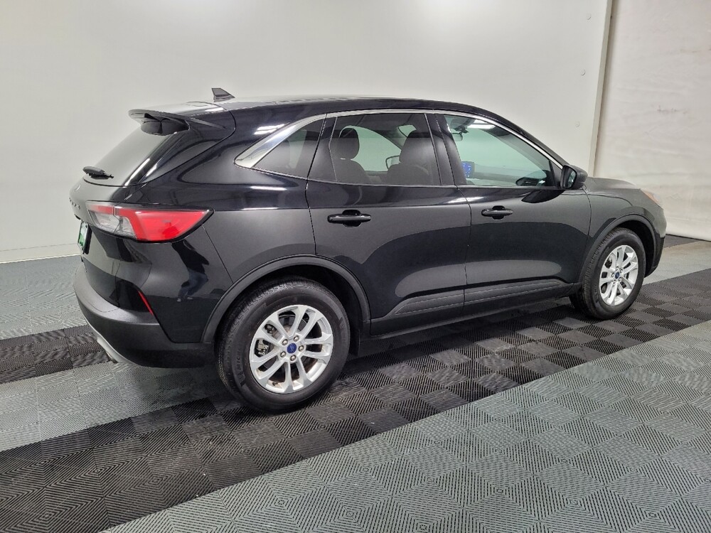 2022 Ford Escape in Plymouth Meeting, PA 19462 - 18110366 10