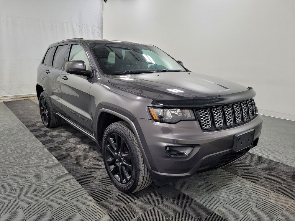2018 Jeep Grand Cherokee in Plymouth Meeting, PA 19462 - 18110370 13