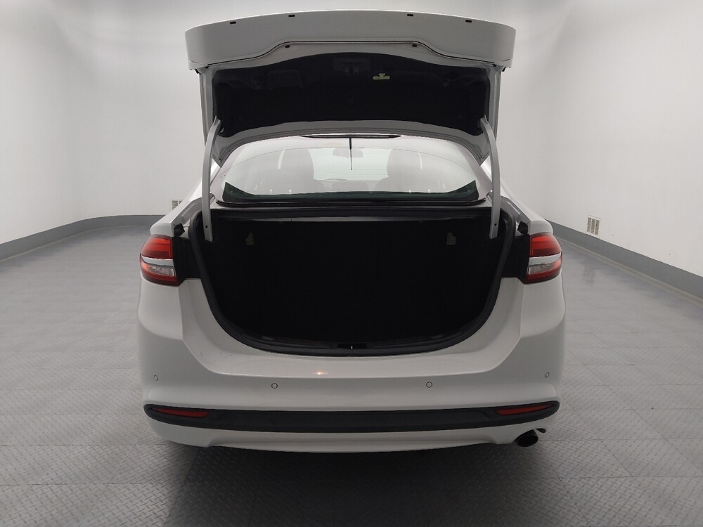 2017 Ford Fusion in Topeka, KS 66611 - 18110372 29