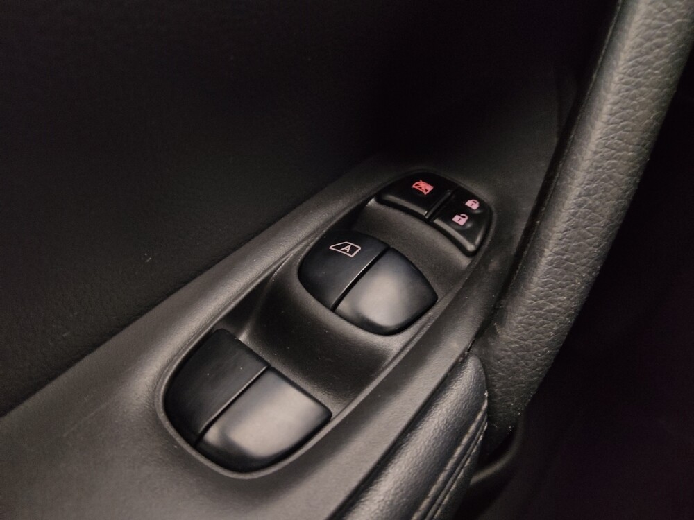 2020 Nissan Rogue in Topeka, KS 66611 - 18110374 27