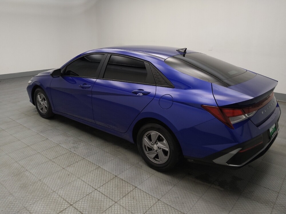 2024 Hyundai Elantra in Des Moines, IA 50310 - 18110380 3