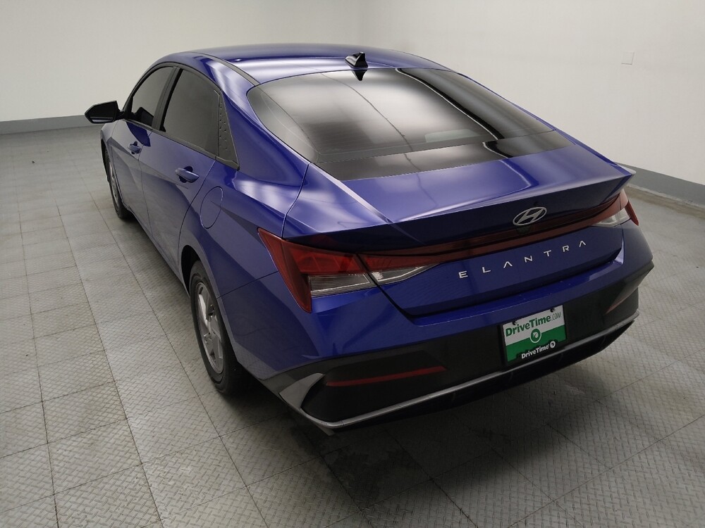 2024 Hyundai Elantra in Des Moines, IA 50310 - 18110380 5