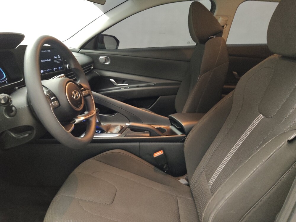 2024 Hyundai Elantra in Des Moines, IA 50310 - 18110380 17