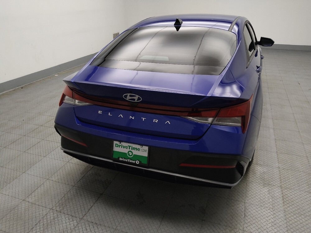 2024 Hyundai Elantra in Des Moines, IA 50310 - 18110380 7