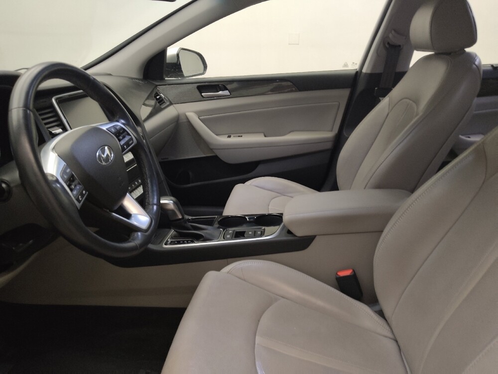 2019 Hyundai Sonata in Des Moines, IA 50310 - 18110382 17