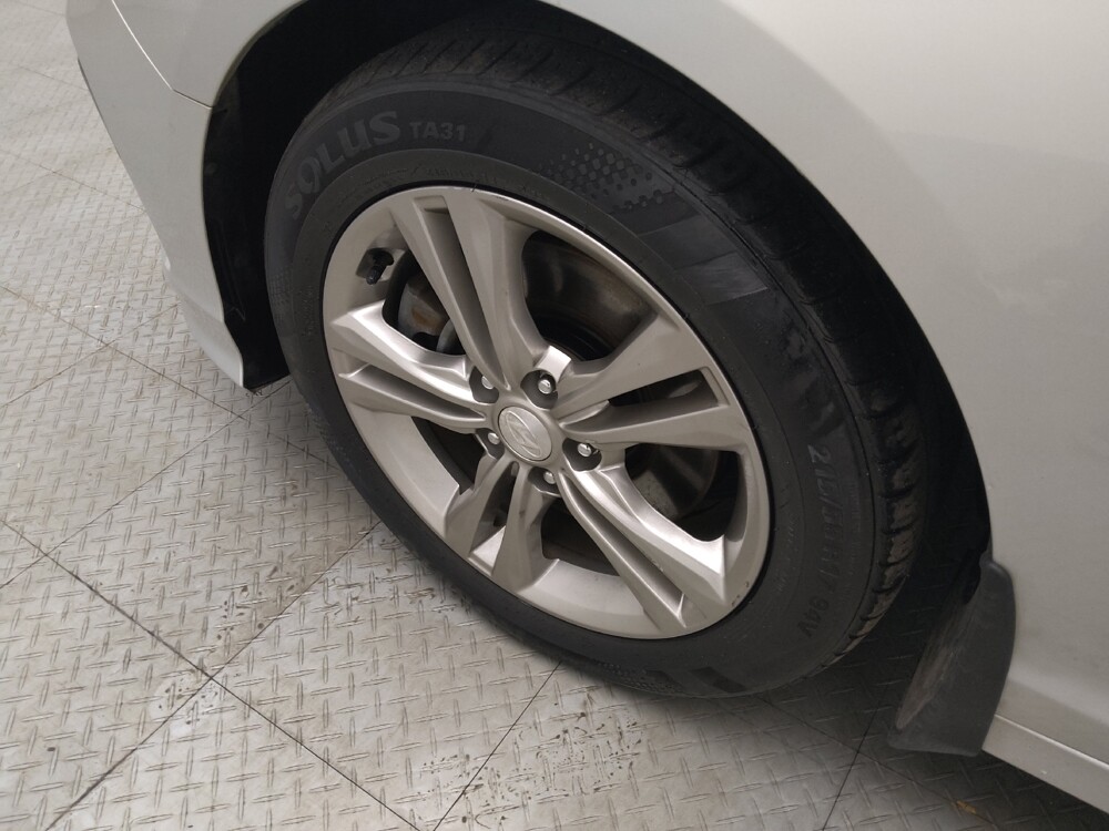 2019 Hyundai Sonata in Des Moines, IA 50310 - 18110382 31