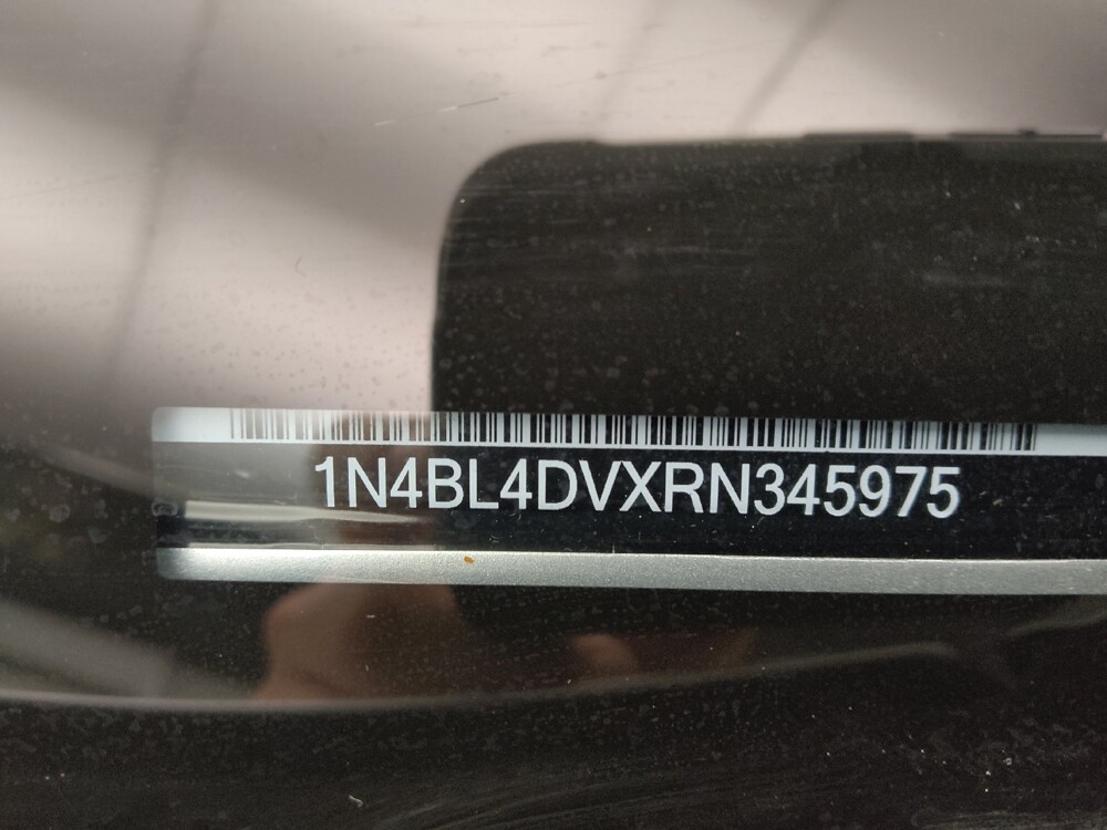 2024 Nissan Altima in Des Moines, IA 50310 - 18110383 33