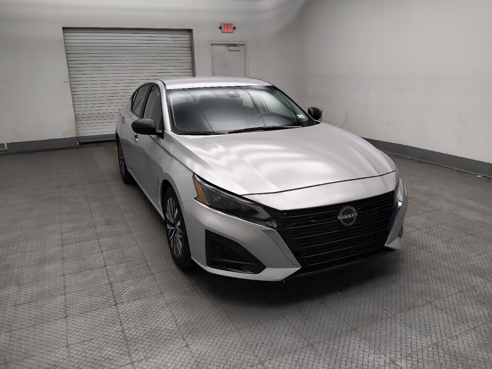2024 Nissan Altima in Des Moines, IA 50310 - 18110383 13