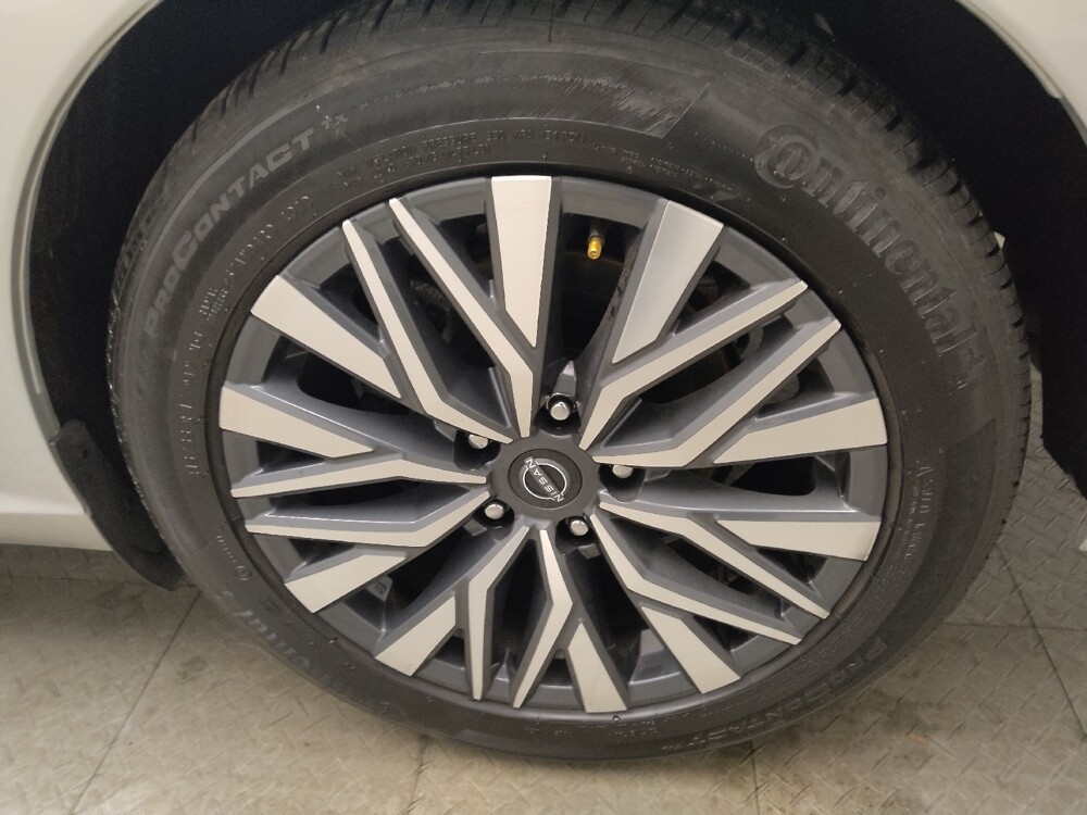 2024 Nissan Altima in Des Moines, IA 50310 - 18110383 31