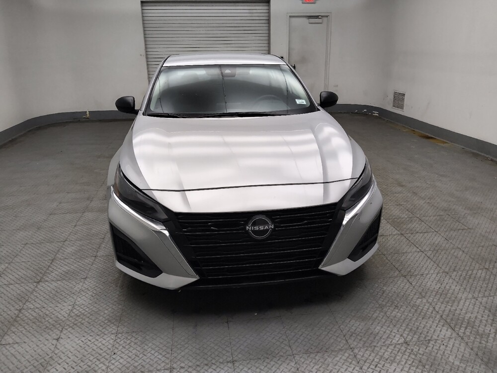 2024 Nissan Altima in Des Moines, IA 50310 - 18110383 14