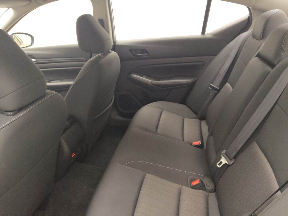 2024 Nissan Altima in Des Moines, IA 50310 - 18110383 18