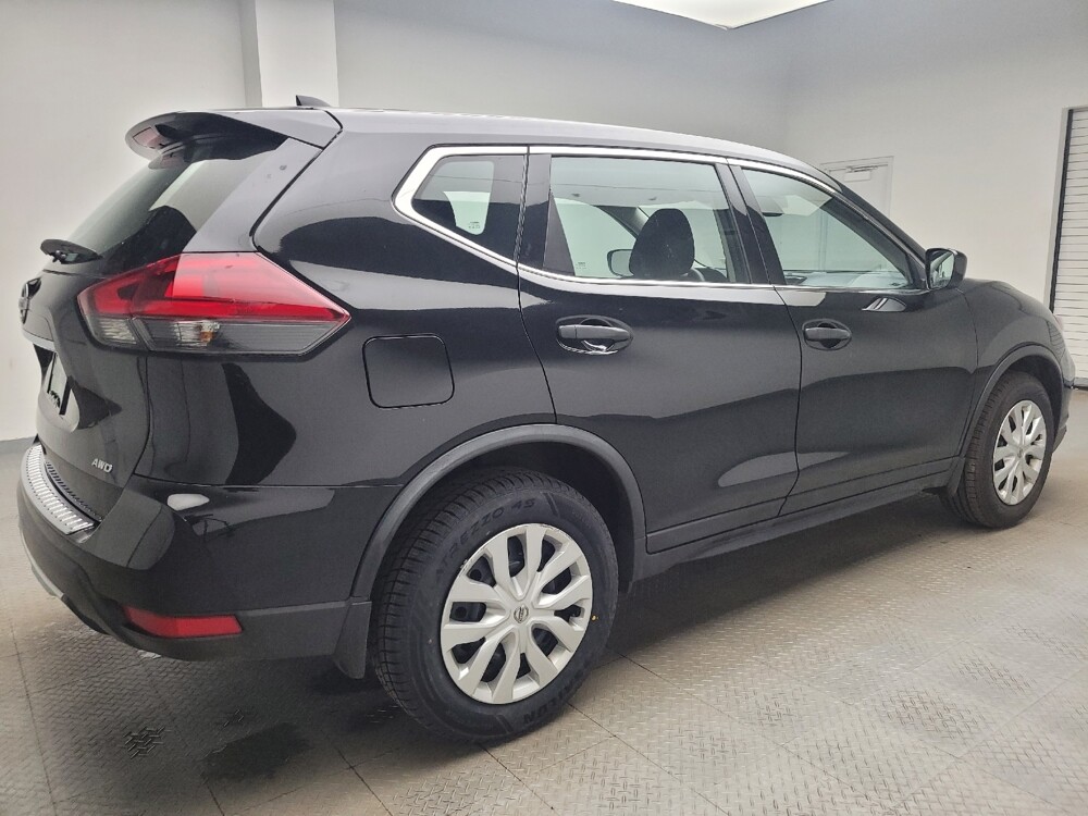 2020 Nissan Rogue in Eastpointe, MI 48021 - 18110387 10
