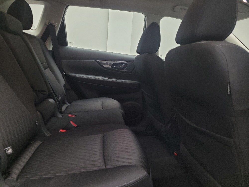 2020 Nissan Rogue in Eastpointe, MI 48021 - 18110387 19