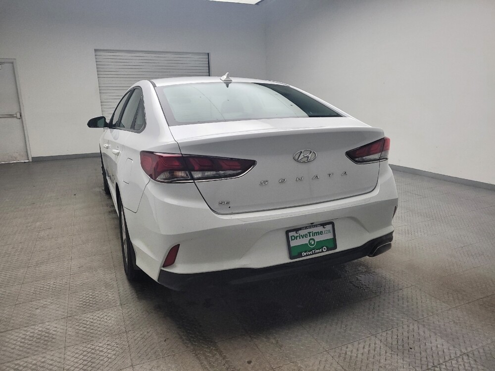 2018 Hyundai Sonata in Grand Rapids, MI 49508 - 18110388 6