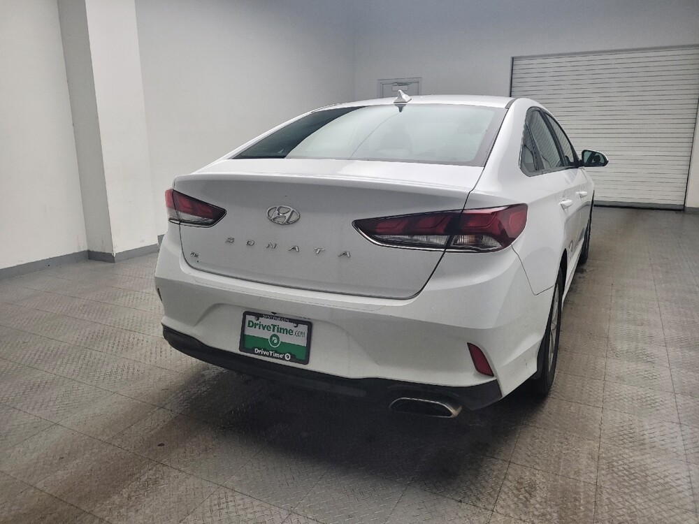 2018 Hyundai Sonata in Grand Rapids, MI 49508 - 18110388 7