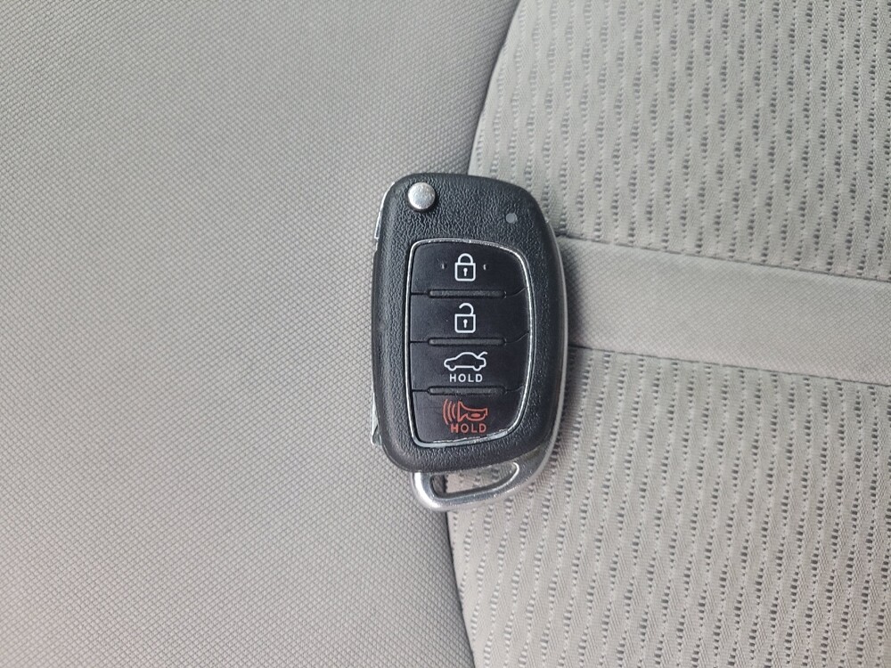 2018 Hyundai Sonata in Grand Rapids, MI 49508 - 18110388 32