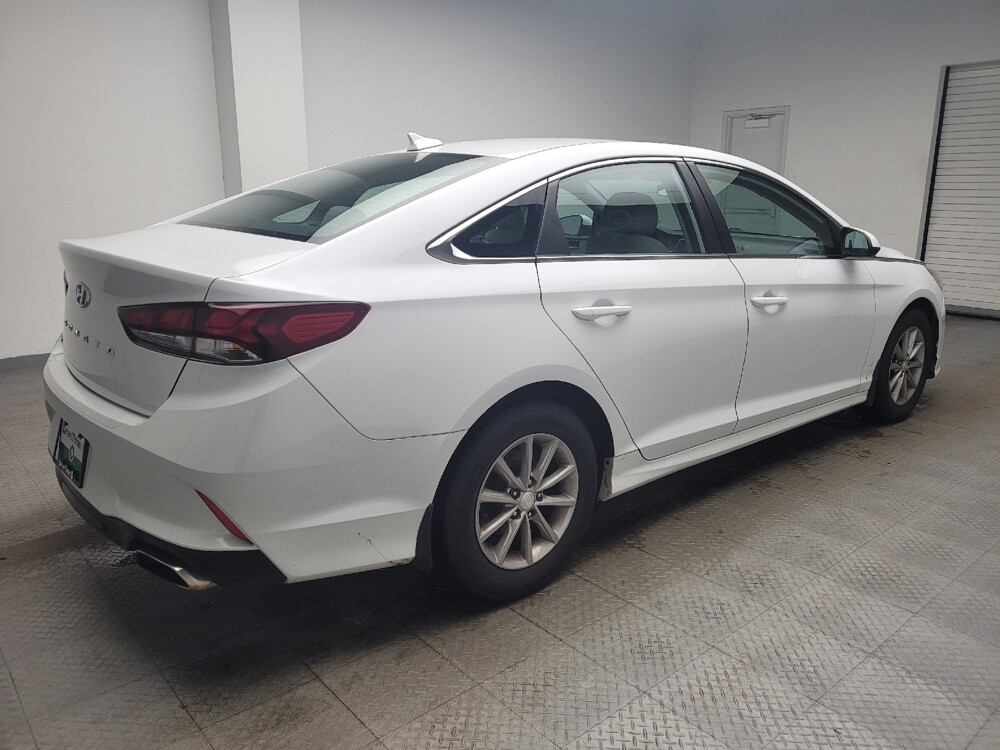 2018 Hyundai Sonata in Grand Rapids, MI 49508 - 18110388 10