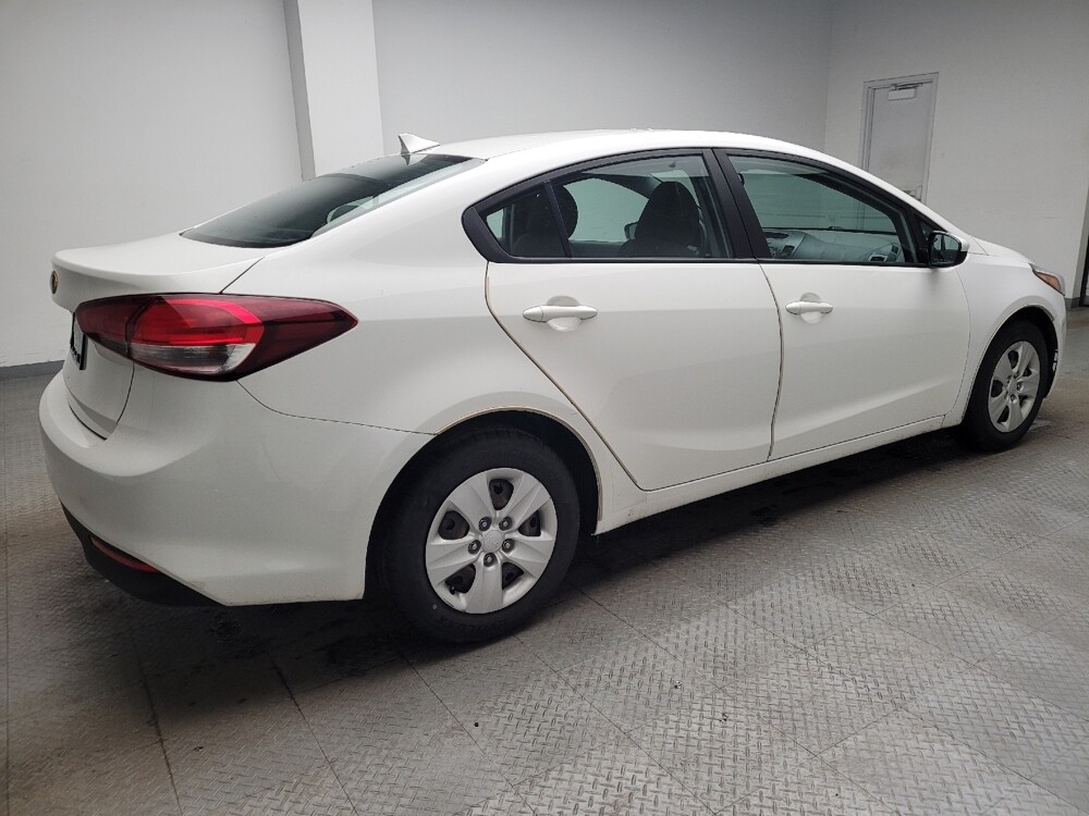 2017 Kia Forte in Grand Rapids, MI 49508 - 18110389 10