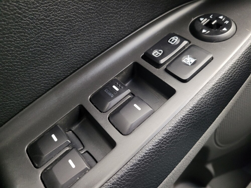 2017 Kia Forte in Grand Rapids, MI 49508 - 18110389 27