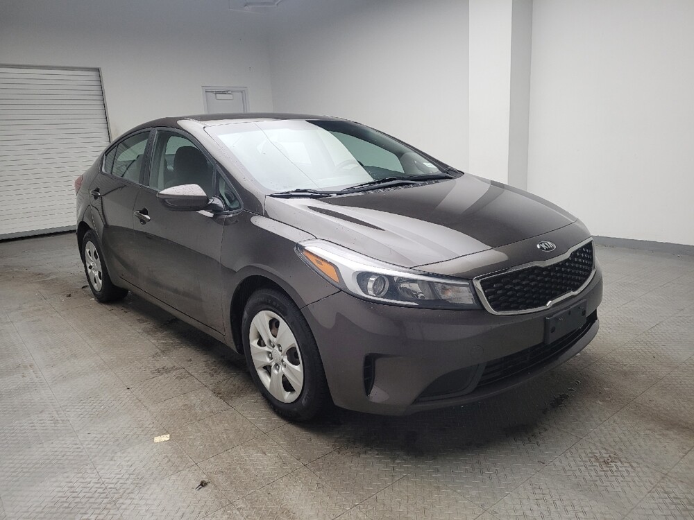 2017 Kia Forte in Eastpointe, MI 48021 - 18110390 11