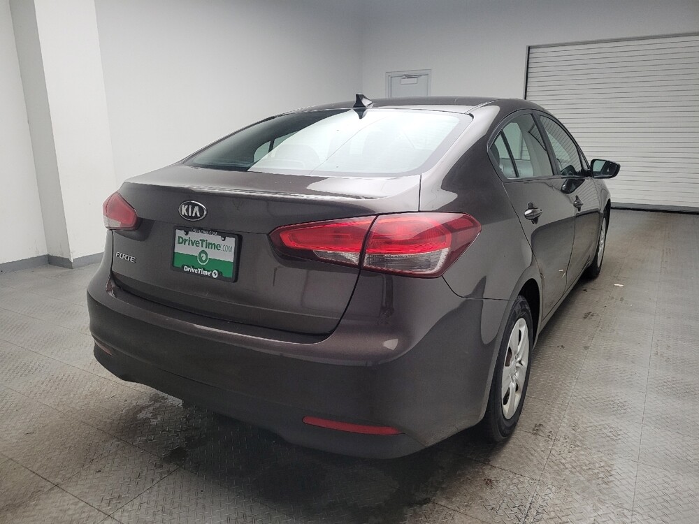 2017 Kia Forte in Eastpointe, MI 48021 - 18110390 9