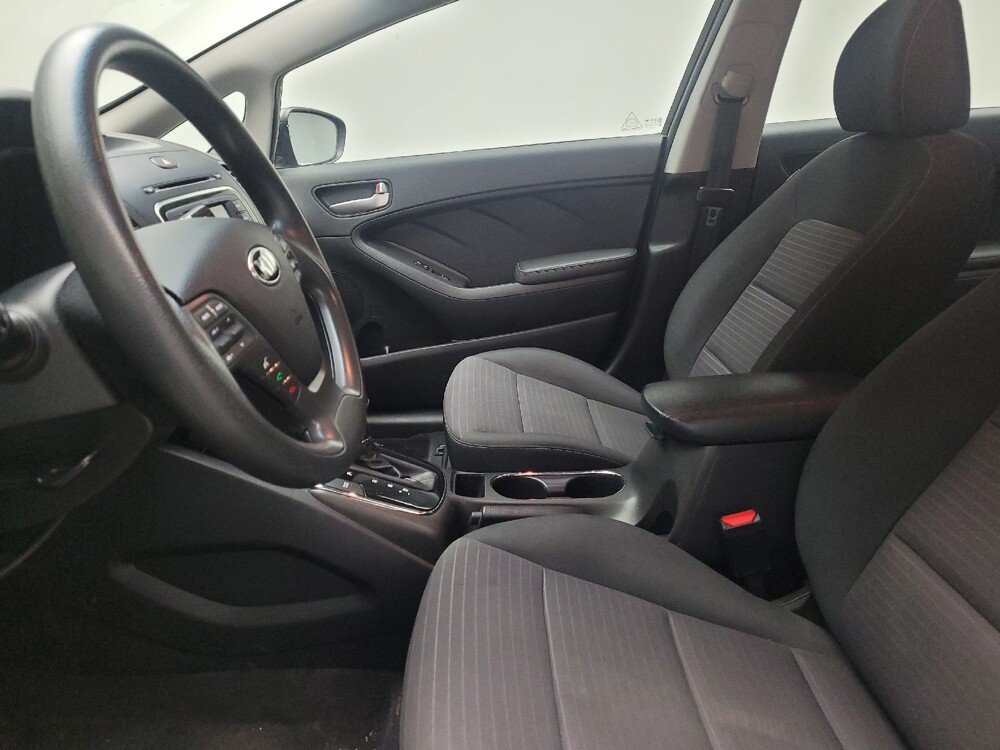 2017 Kia Forte in Eastpointe, MI 48021 - 18110390 17