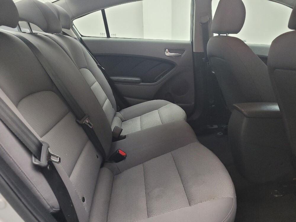 2018 Kia Forte in Eastpointe, MI 48021 - 18110391 19