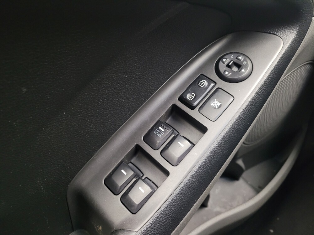 2018 Kia Forte in Eastpointe, MI 48021 - 18110391 27