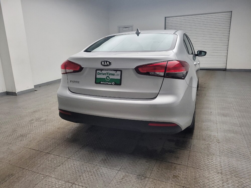 2018 Kia Forte in Eastpointe, MI 48021 - 18110391 7