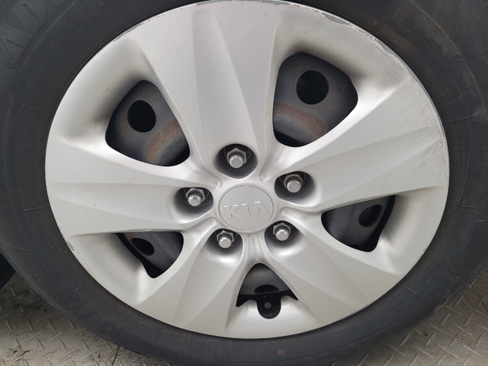 2018 Kia Forte in Eastpointe, MI 48021 - 18110391 31