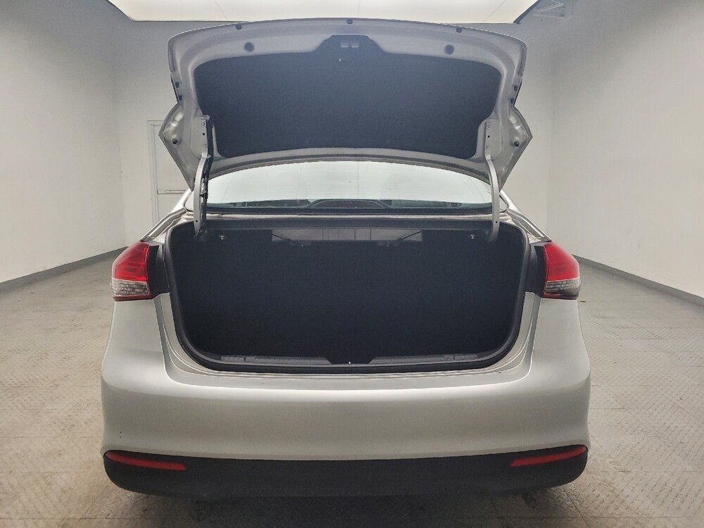 2018 Kia Forte in Eastpointe, MI 48021 - 18110391 29