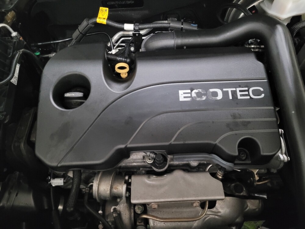 2020 Chevrolet Equinox in Newport News, VA 23601 - 18110403 30