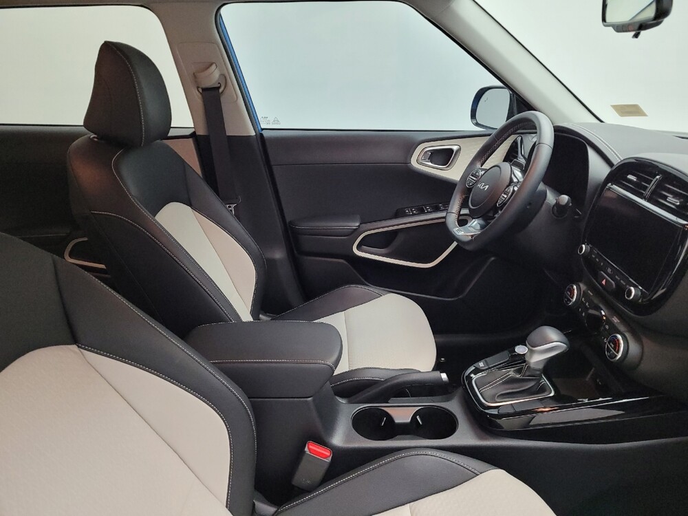 2024 Kia Soul in Maple Heights, OH 44137 - 18110409 21