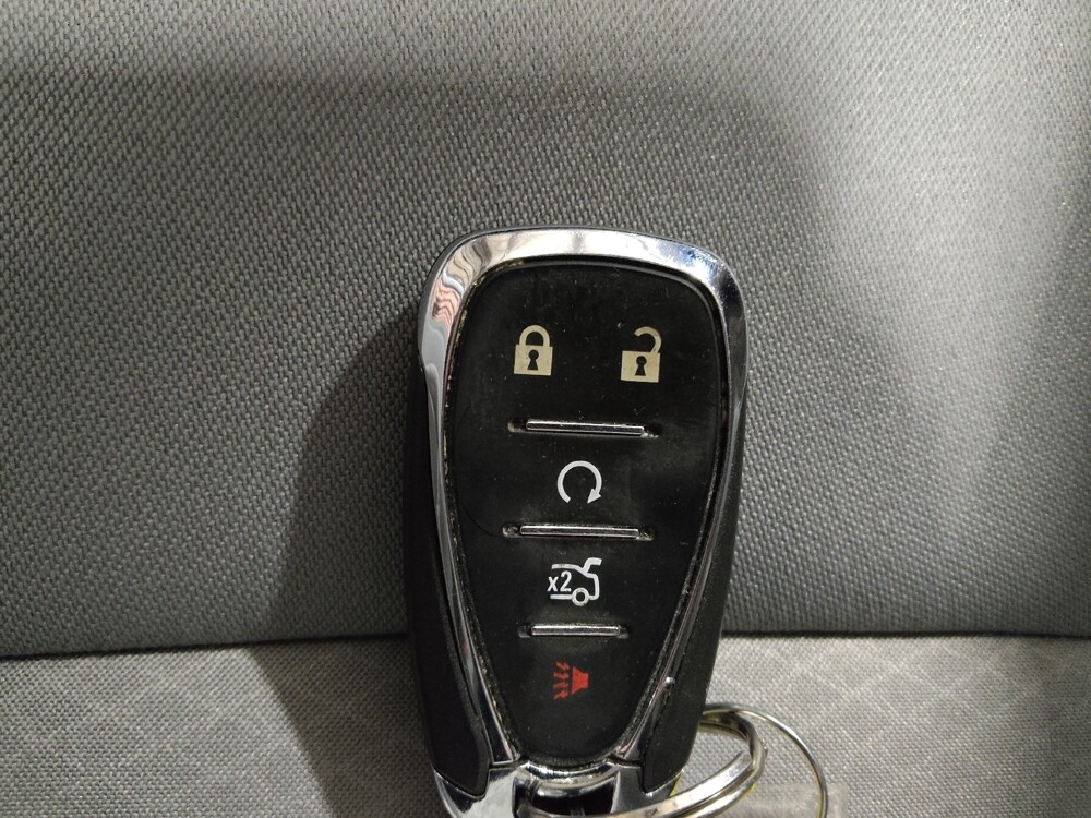 2021 Chevrolet Malibu in Plano, TX 75074 - 18110428 32