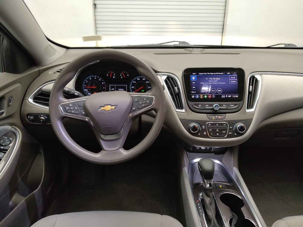 2021 Chevrolet Malibu in Plano, TX 75074 - 18110428 22