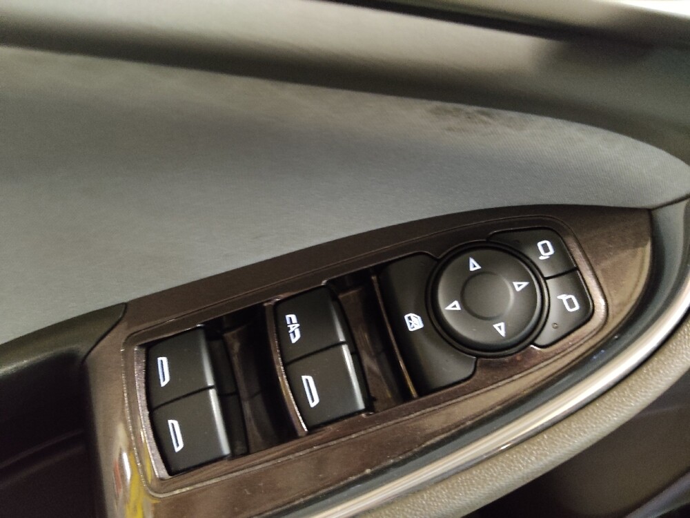 2021 Chevrolet Malibu in Plano, TX 75074 - 18110428 27