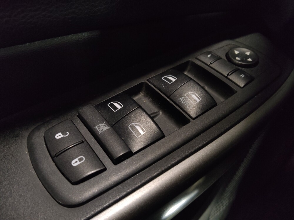 2019 Jeep Cherokee in Sanford, FL 32773 - 18110435 27