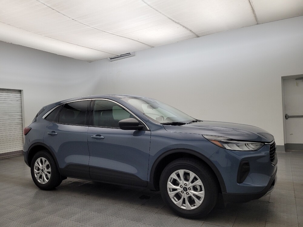 2024 Ford Escape in Glendale, AZ 85301 - 18110439 11