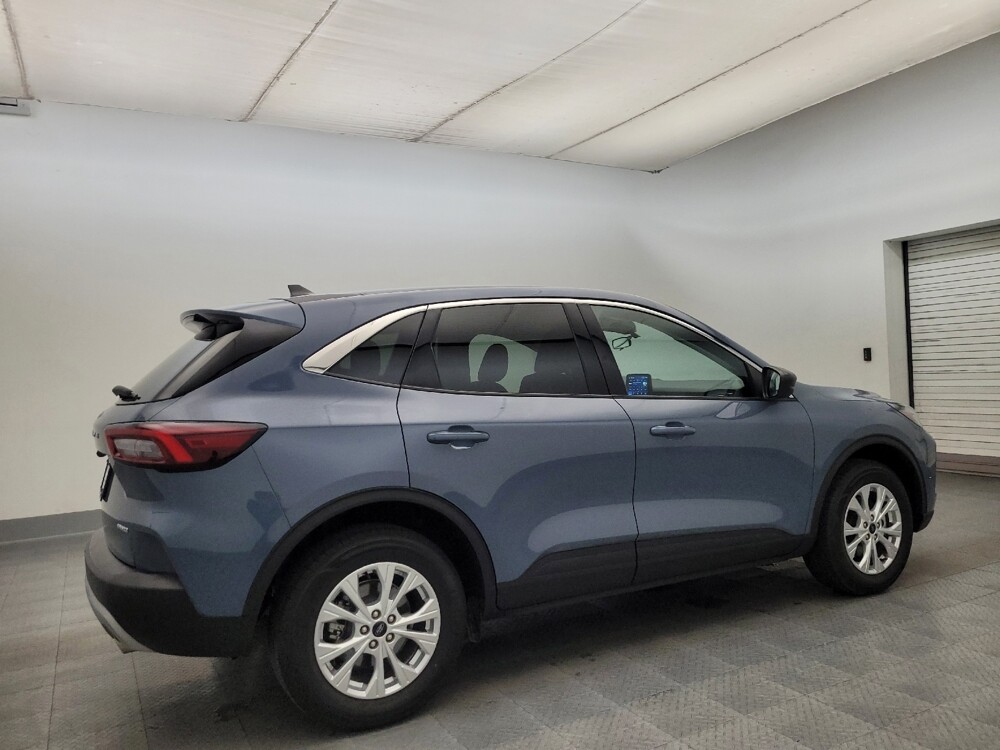 2024 Ford Escape in Glendale, AZ 85301 - 18110439 10