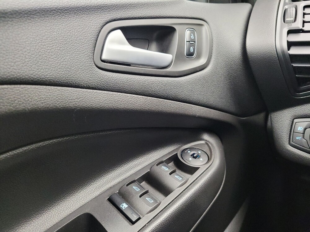 2018 Ford Escape in Eastpointe, MI 48021 - 18110440 27