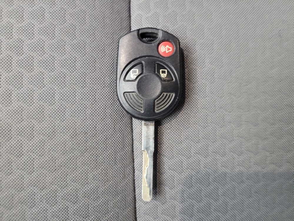 2018 Ford Escape in Eastpointe, MI 48021 - 18110440 32