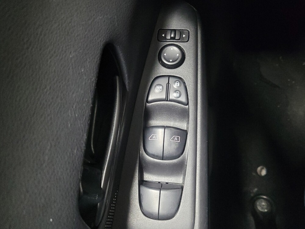 2019 Nissan Kicks in Knoxville, TN 37923 - 18110446 27