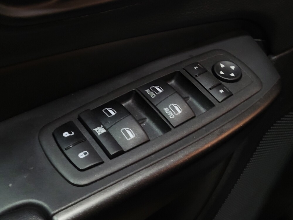 2022 Jeep Cherokee in Plymouth Meeting, PA 19462 - 18110471 27