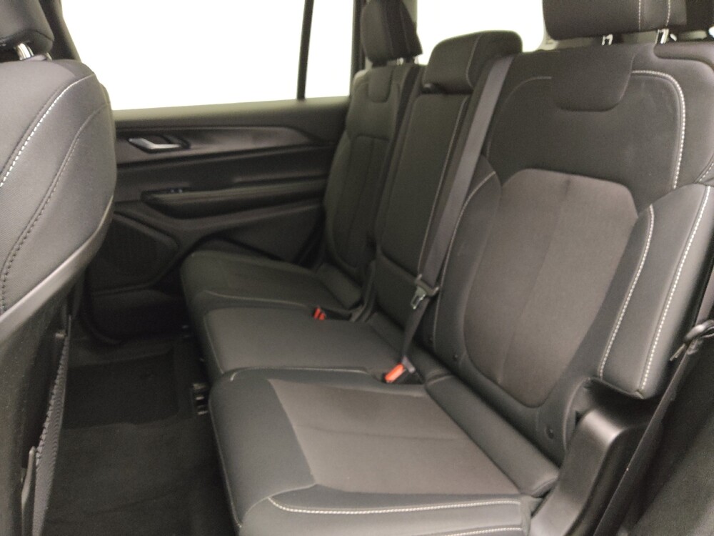 2023 Jeep Grand Cherokee L in Fayetteville, NC 28304 - 18110496 18