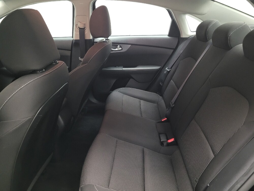 2020 Kia Forte in Downey, CA 90241 - 18110506 18