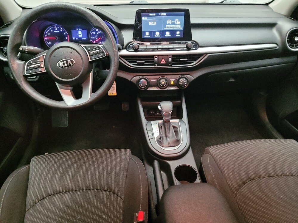 2020 Kia Forte in Downey, CA 90241 - 18110506 22