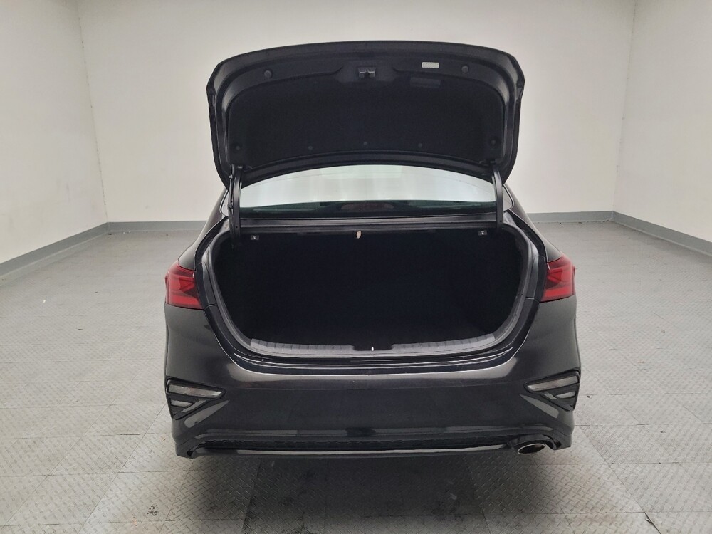 2020 Kia Forte in Downey, CA 90241 - 18110506 29